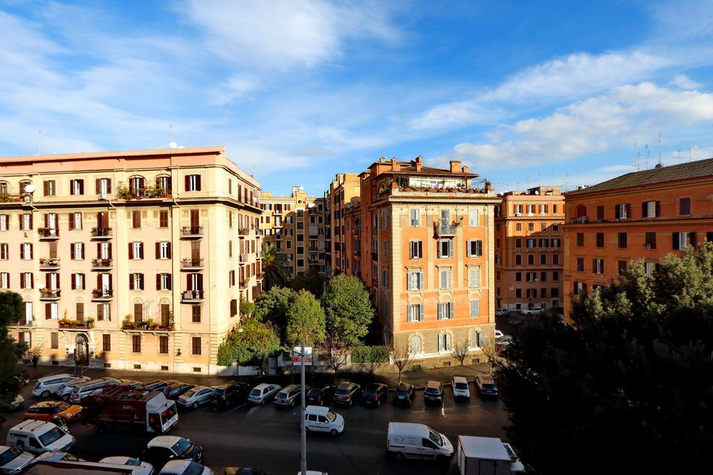 Piazza Capponi Apartment โรม ภายนอก รูปภาพ