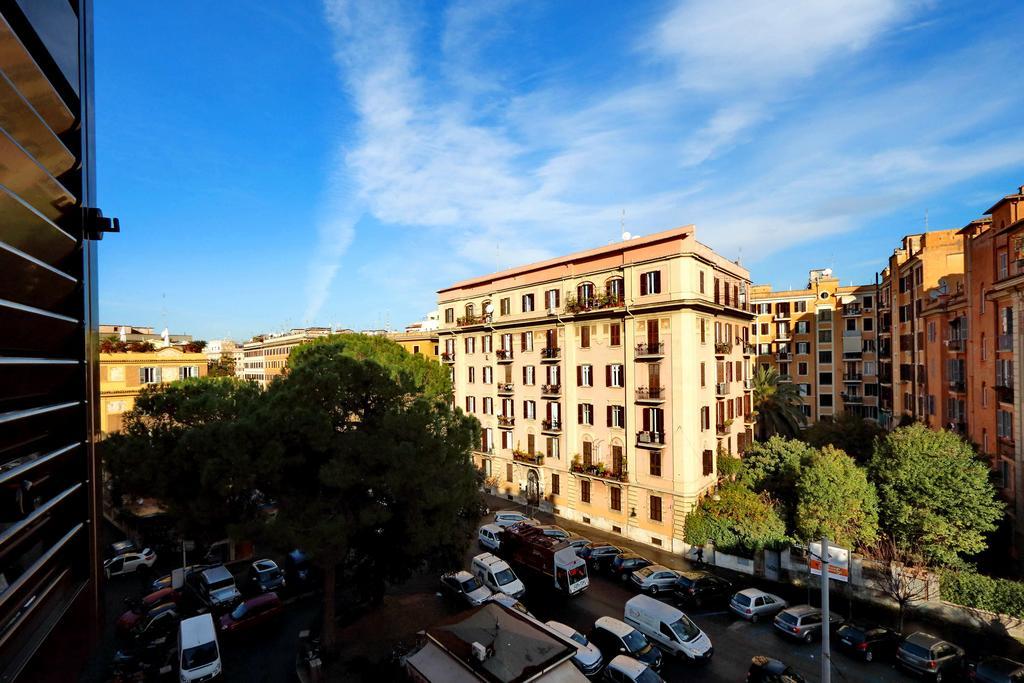 Piazza Capponi Apartment โรม ภายนอก รูปภาพ