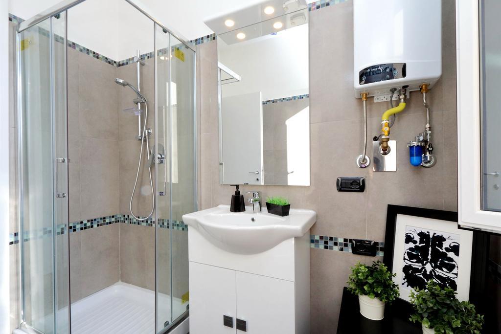 Piazza Capponi Apartment โรม ภายนอก รูปภาพ